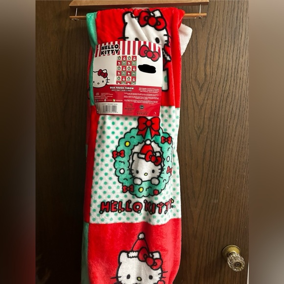 Hello Kitty Christmas Blanket - Picture 1 of 1